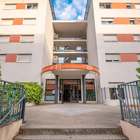 Apparthotel Privilodges Lyon Lumière-3