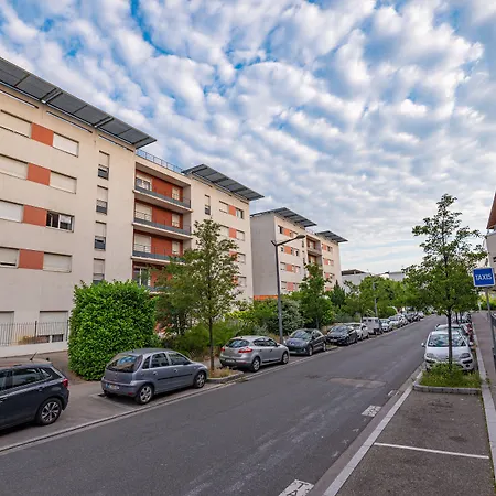 Apparthotel Privilodges Lyon Lumière-2